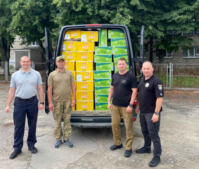 Допомагаємо нашим захисникам