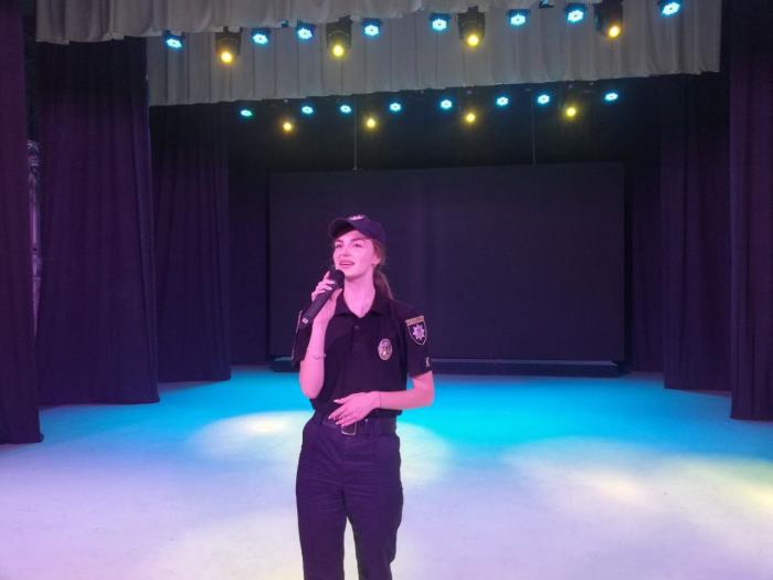 Естрадна студія розкриває співочий талант курсантів