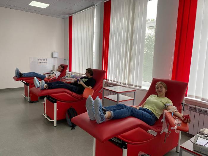 Курсанти ХНУВС здали кров для поранених військовослужбовців