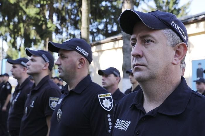 У ХНУВС відбувся випуск поліцейських офіцерів громад