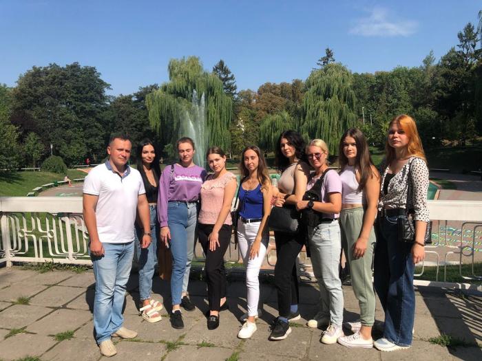 Робота кураторів триває