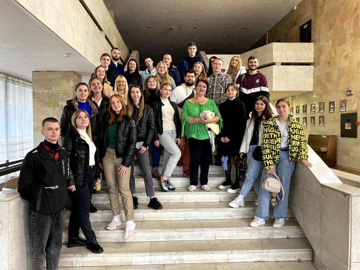 Екскурсія до Національного театру