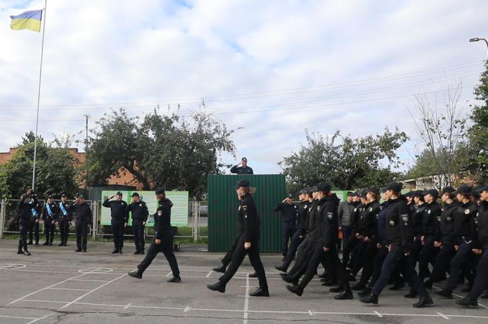 Першокурсники ХНУВС пройшли табірний збір і отримали курсантські погони (відео)