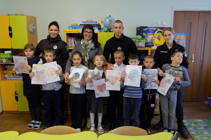 Представники ХНУВС організували волонтерську поїздку до дитячого центру «Гніздечко»