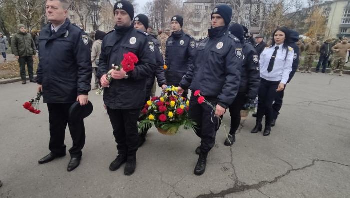 У Полтаві попрощалися з Героєм України Віталієм Грицаєнком