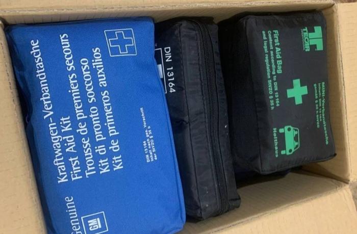 ХНУВС отримав від волонтерів набори аптечок