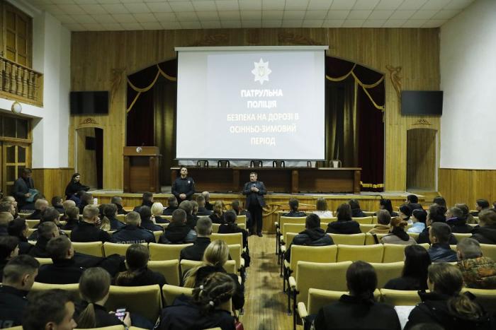 Розпочато проведення інструктивних занять щодо дотримання Правил дорожнього руху в осінньо-зимовий період 