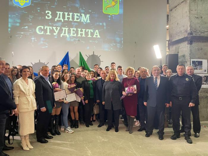 Здобувачі освіти ХНУВС отримали Подяки до Міжнародного дня студентів
