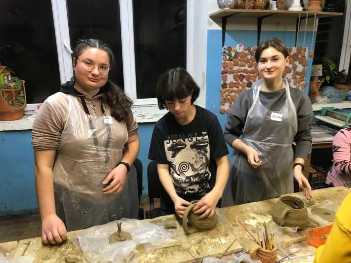 Курсанти пройшли майстер-клас із ліплення з глини