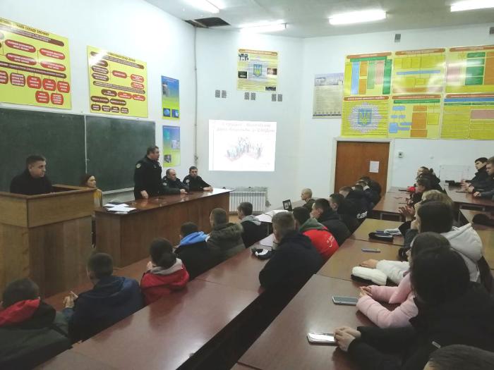 Лекція для курсантів з нагоди Всесвітнього дня боротьби зі СНІДом