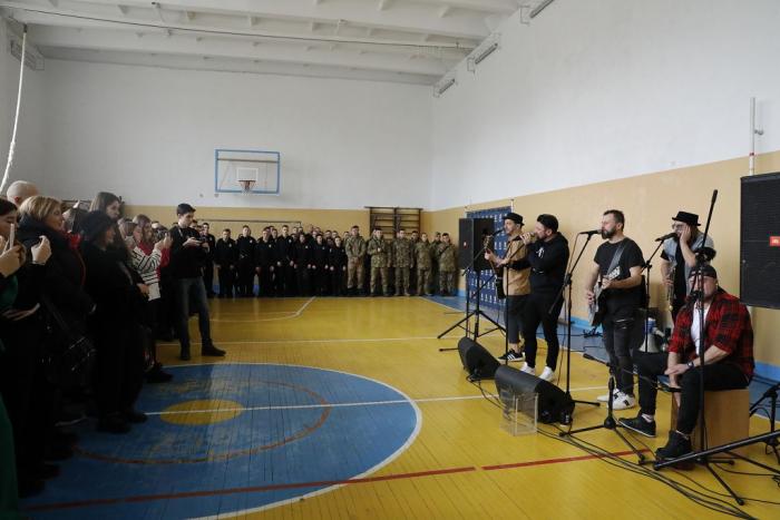 Курсанти відвідали благодійний концерт на підтримку ЗСУ