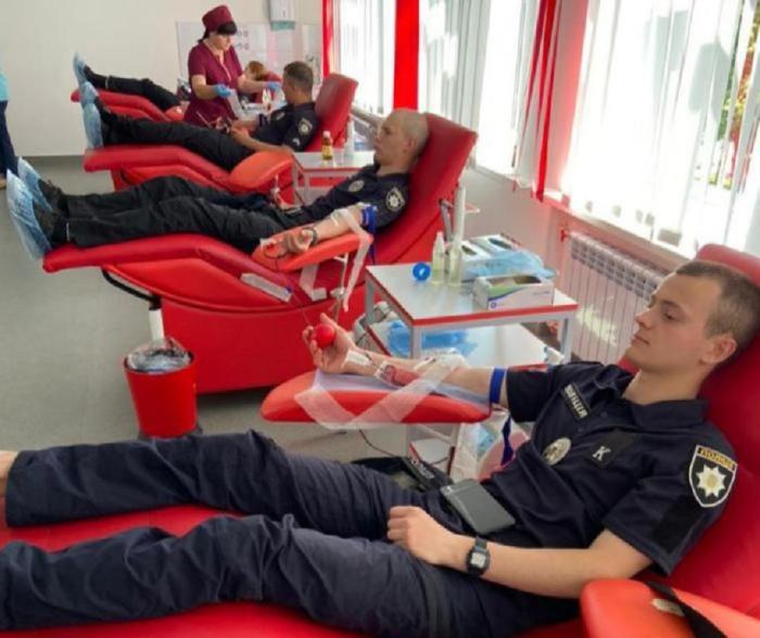 Донорство – це теж зброя