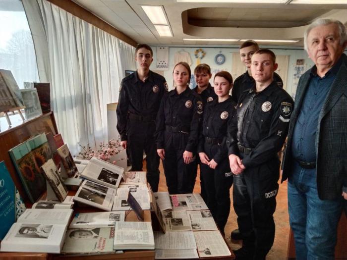 Мистецька зустріч курсантської молоді Сумської філії із творчим діячем