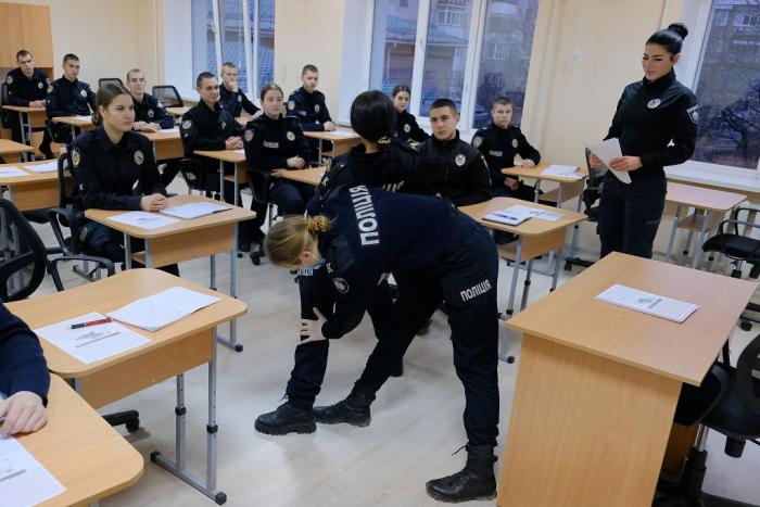 Питання профілактики наркоманії та запобігання поширенню ВІЛ стали темою тренінгових занять