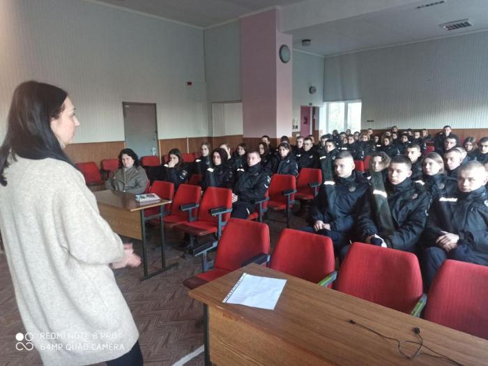 Для курсантів Сумської філії проведено лекцію щодо впливу наркотичних речовин на організм людини