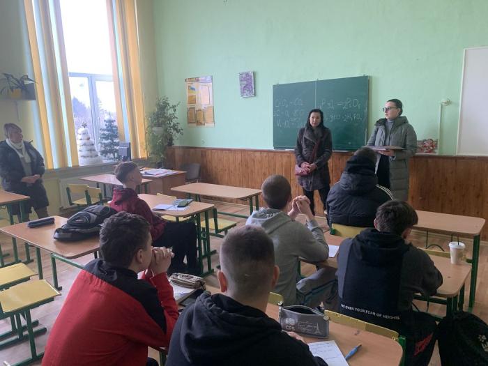 Старшокласникам розповіли про професію поліцейського