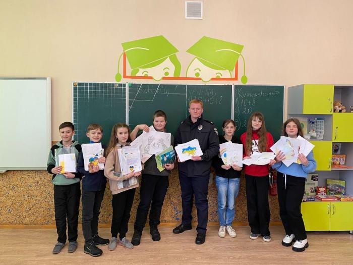 ХНУВС долучив вихованців ліцею «Славутинка» до патріотичної акції