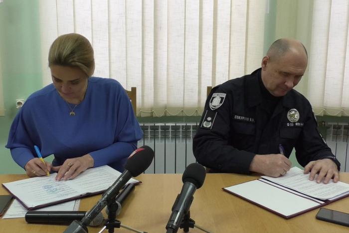 Ректор ХНУВС Валерій Сокуренко підписав Меморандум з обласними закладами культури та мистецтва Вінниччини (Відео)  