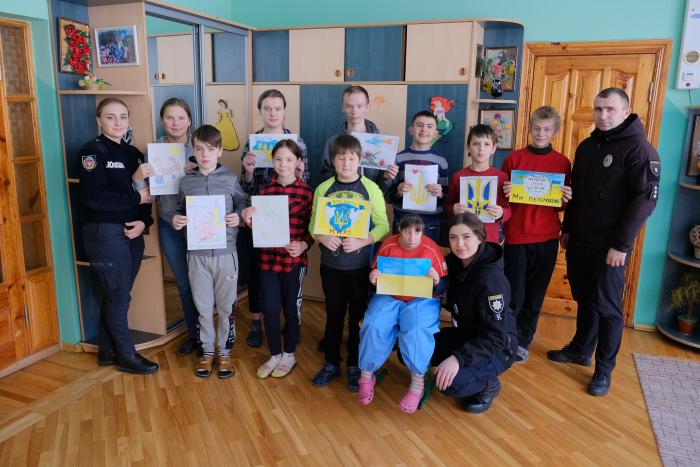 Дитячі малюнки — захисникам України 