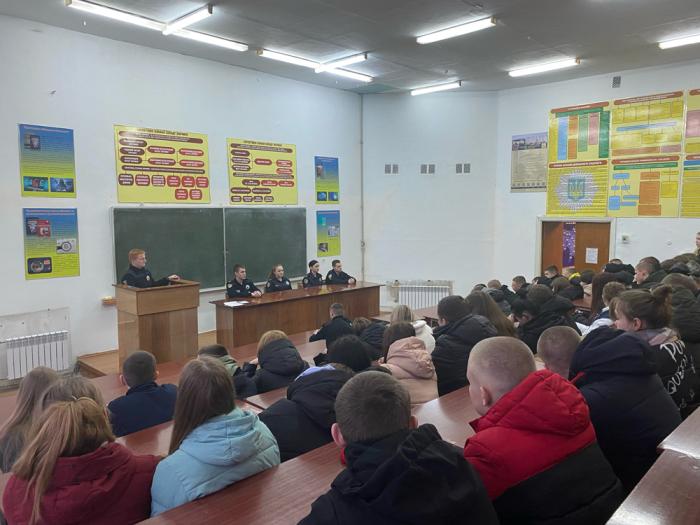 Представники курсантсько-студентського Парламенту провели зустріч із курсантами-першокурсниками Сумської філії