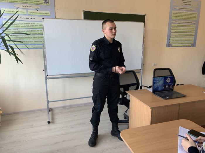 Засідання наукового гуртка кафедри іноземних мов з нагоди роковини вторгнення росії в Україну 