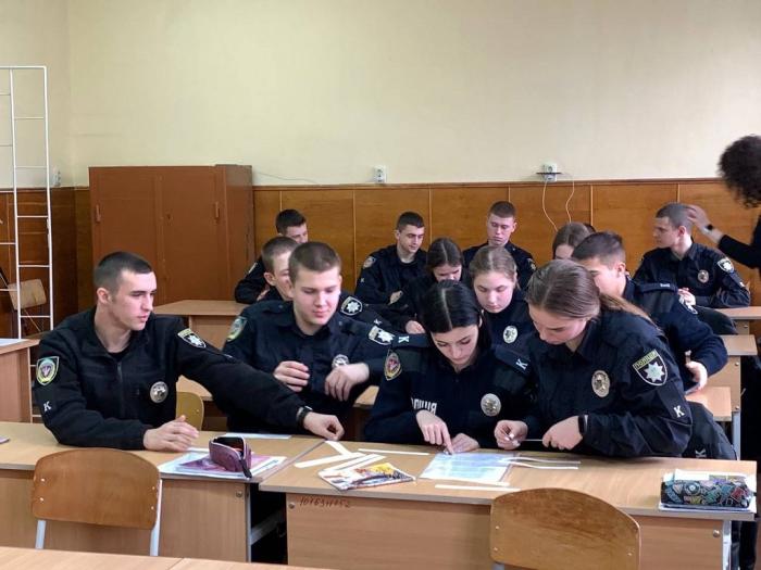 Засідання наукового гуртка кафедри іноземних мов «Ми разом – проти агресії!»