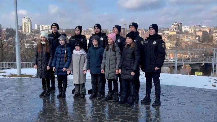 Факультет № 3 передає естафету флешмобу «Подаруйте пісню бійцям» факультету № 4 (відео)