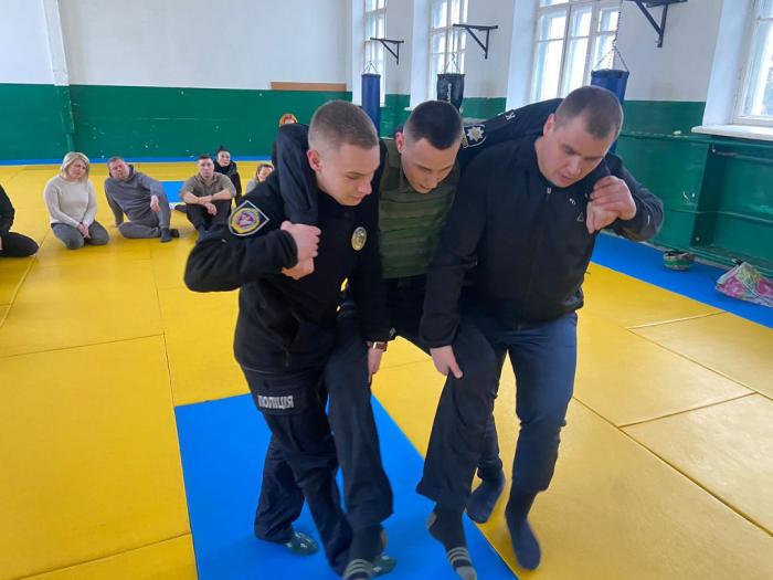 Проведено заняття з удосконалення навичок тактичної медицини