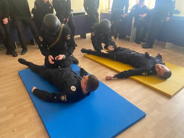 У ХНУВС продовжується навчання з тактичної медицини із урахуванням вимог воєнного стану