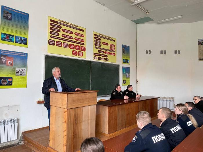 З курсантами провели зустріч ліквідатори Чорнобильської катастрофи