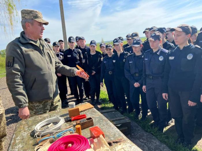 Бінарне заняття з ідентифікації вибухонебезпечних предметів