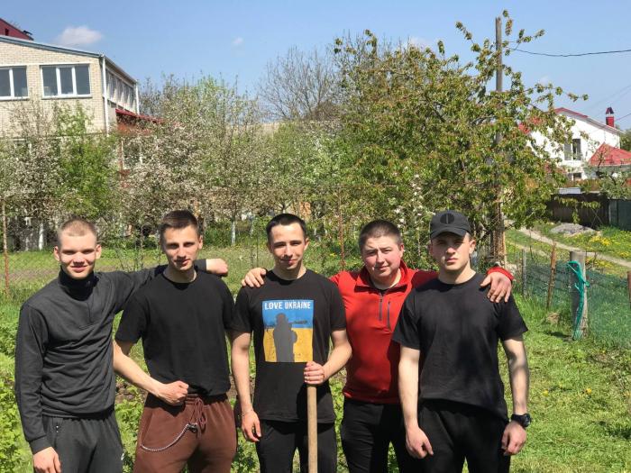 Волонтерська допомога триває