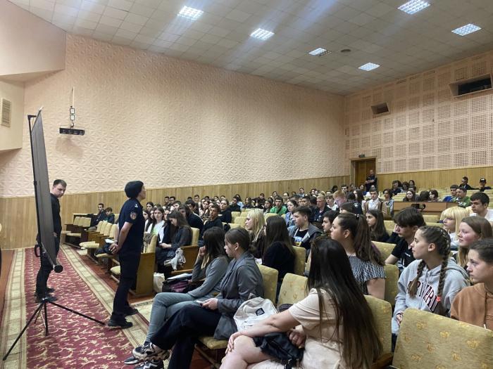 Спільна профорієнтаційна робота університету з ГУНП у Чернівецькій області