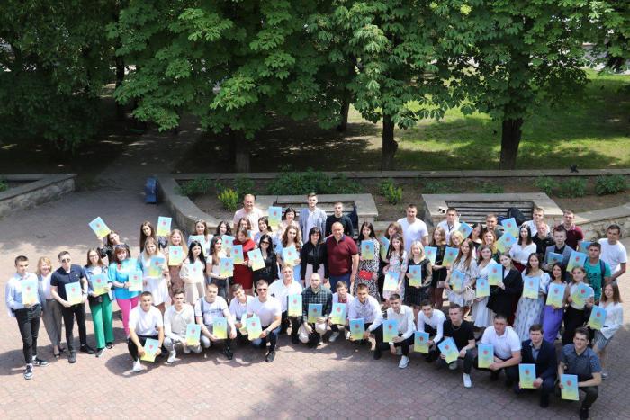 Урочистості з нагоди вручення дипломів випускникам-бакалаврам Сумської філії 