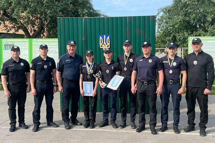 Ректор університету вручив нагороди членам збірної команди ХНУВС з поліатлону