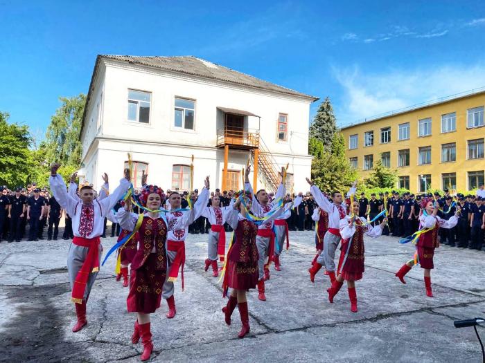 Курсантів факультетів № 1 та № 4 привітали з Днем Конституції України