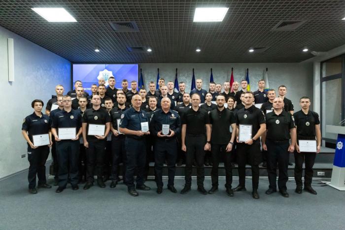 Заступник Міністра внутрішніх справ Леонід Тимченко вручив подяки поліцейським та курсантам за роботу над проєктом «Потерь.НЕТ»