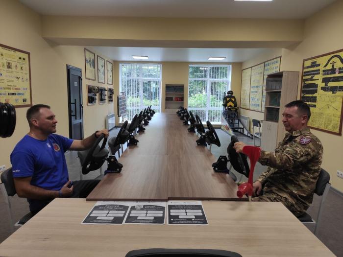 Тренінгові заняття для учасників бойових дій в Автошколі ХНУВС (відео)