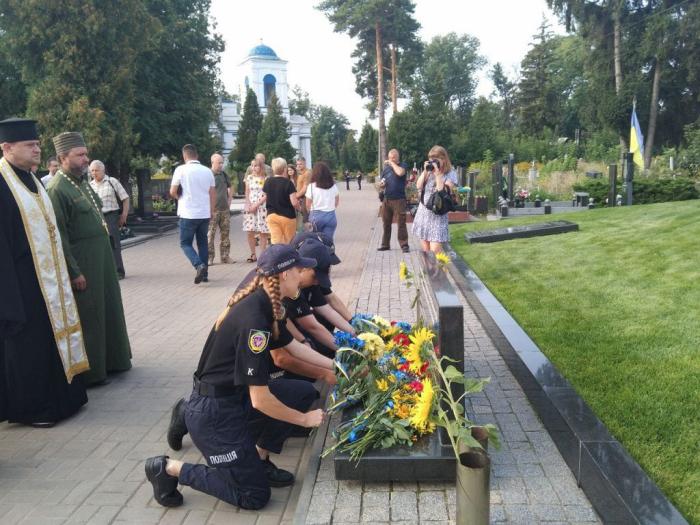 Вшановуємо пам'ять захисників України