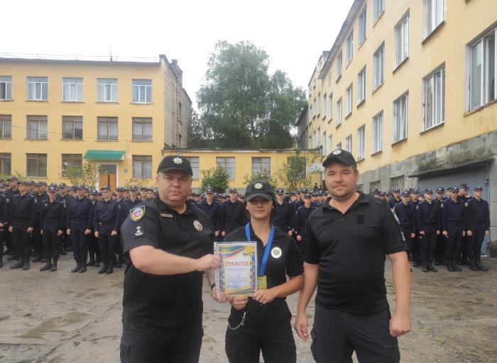 Курсантка Ніка Продолян стала переможницею у кульовій стрільбі