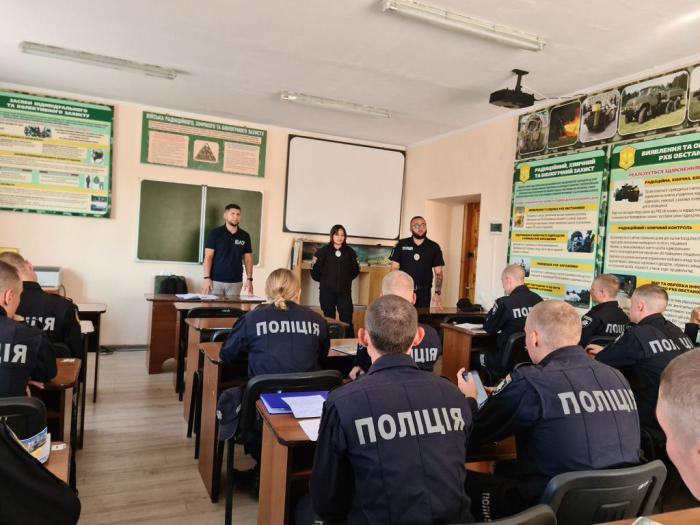 Заняття з поліцейської деонтології