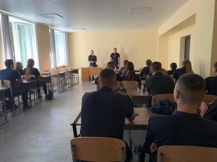 Бінарне заняття з професійно-психологічної підготовки поліцейського