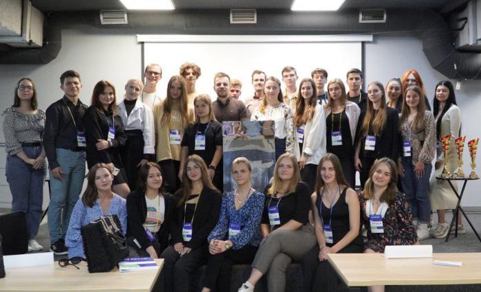 Участь курсанток ХНУВС у Міській Дебатній Лізі 