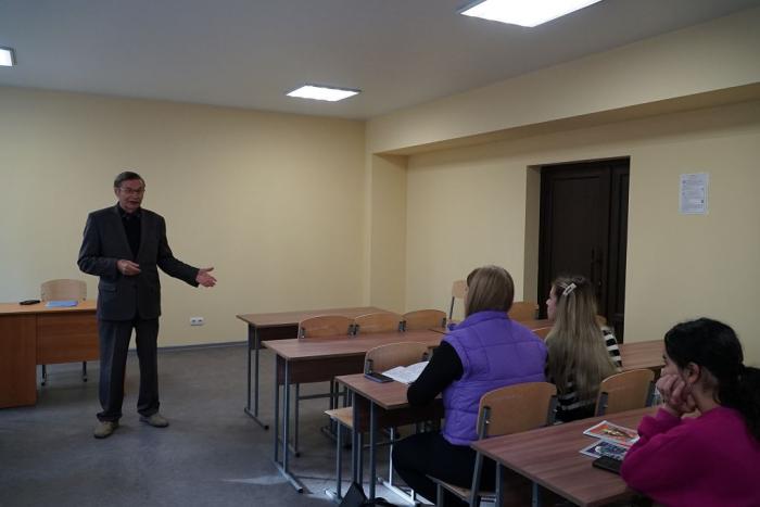 Подвиг Героїв України – найкращий приклад для виховання національно-патріотичної свідомості молоді