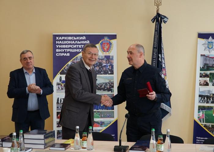 Професора Володимира Греченка відзначено нагородою МВС