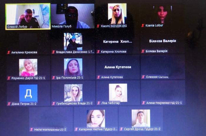 Попередження та протидії випадкам домашнього насильства в умовах воєнного стану стали темою бінарного заняття