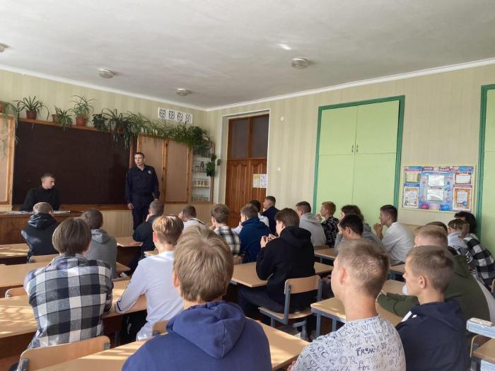 Першокурсники відвідали рідні школи та провели профорієнтаційні заходи