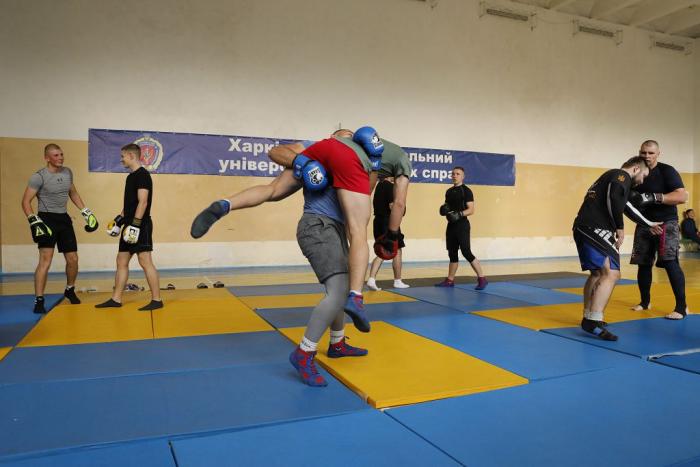 Відкрите тренування для курсантів з майстром спорту України з рукопашного бою