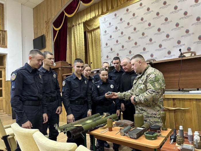 Тактика дії поліцейського при вибуху та його загрозі