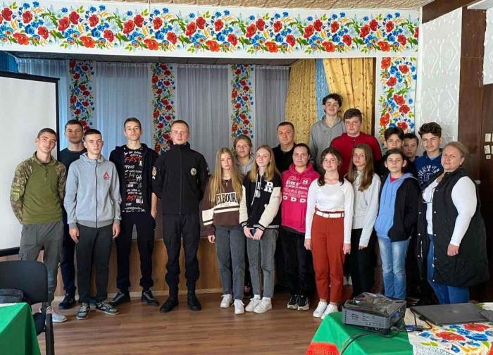 Старшокласників ознайомили з професією поліцейського